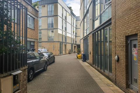 Office for sale, 17 Bickels Yard, 151-153 Bermondsey Street, Bermondsey, London, SE1 3HA