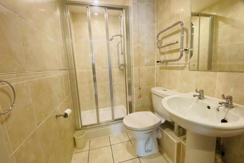 2 bedroom flat to rent, Morgan Court, Petworth