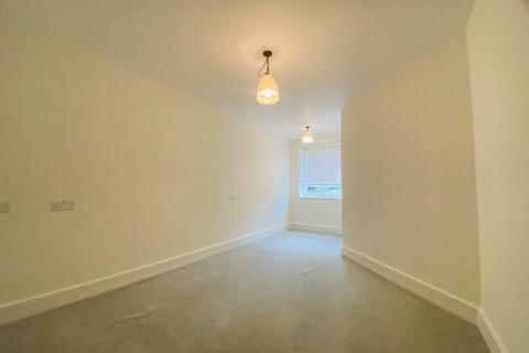 2 bedroom flat to rent, Morgan Court, Petworth