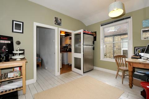 2 bedroom flat to rent, Sydney Road, Muswell Hill, London, N10