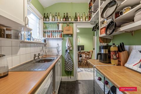 2 bedroom flat to rent, Sydney Road, Muswell Hill, London, N10