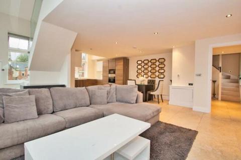 3 bedroom apartment to rent, Marlborough Drive, Washington House Marlborough Drive, WD23