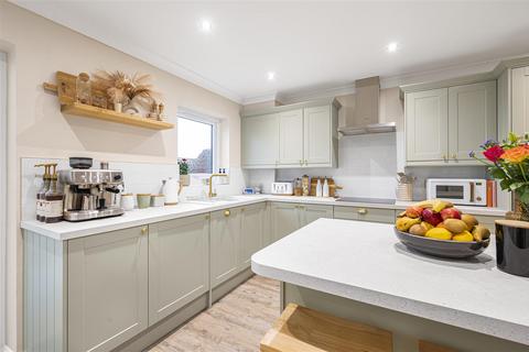 2 bedroom bungalow for sale, Raymond Close, Seaford