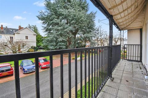 1 bedroom retirement property for sale, Oakfield House, Binswood Avenue, Leamington Spa