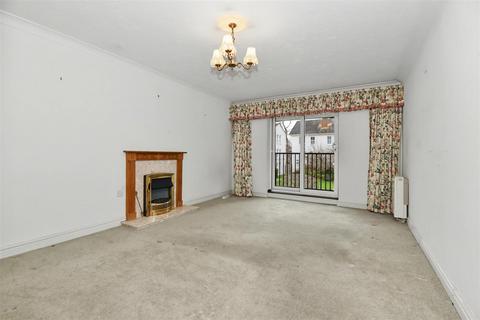 1 bedroom retirement property for sale, Oakfield House, Binswood Avenue, Leamington Spa