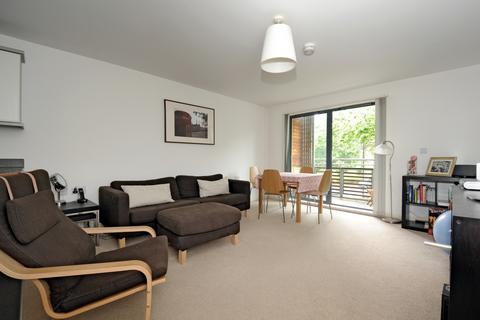2 bedroom flat to rent, Crown Dale, Crystal Palace, London, SE19