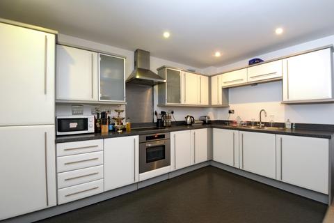 2 bedroom flat to rent, Crown Dale, Crystal Palace, London, SE19