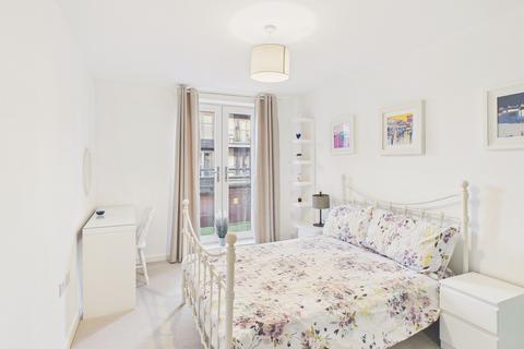 2 bedroom flat for sale, Worsdell Drive, Gateshead, NE8