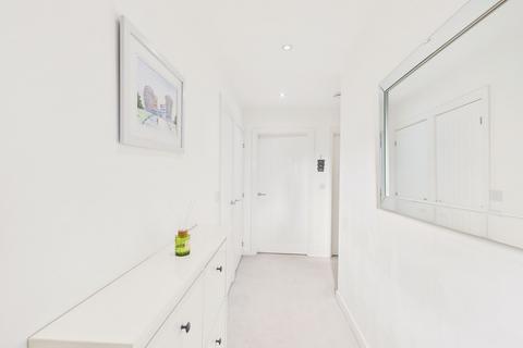 2 bedroom flat for sale, Worsdell Drive, Gateshead, NE8