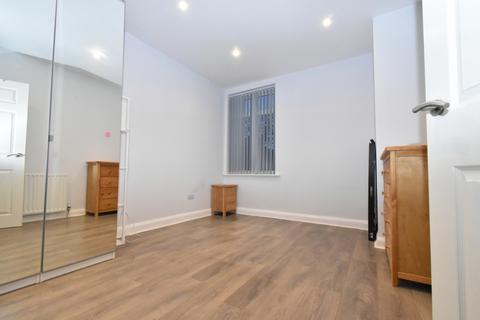2 bedroom flat to rent, South Ruislip, HA4