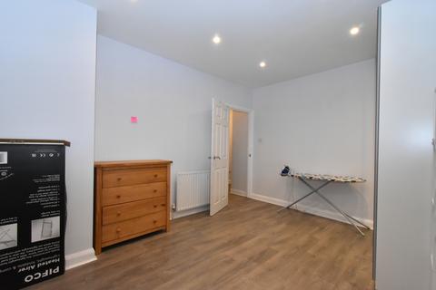 2 bedroom flat to rent, South Ruislip, HA4