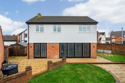 4 bedroom detached house for sale, Hayfield, Stevenage