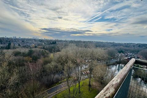 undefined, Lakeside Rise, Manchester