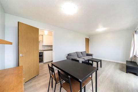 2 bedroom flat for sale, Lewisham Way, London SE4