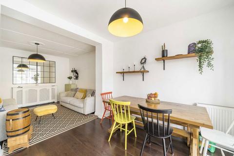 1 bedroom flat for sale, Priory Gardens, London W5