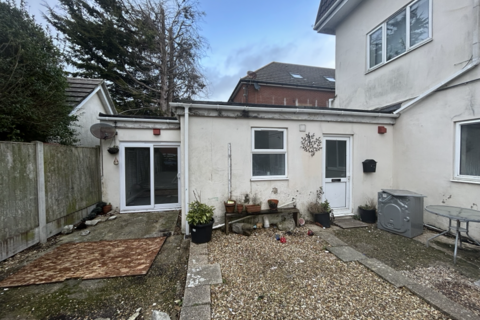 2 bedroom apartment to rent, Adeline Road, Boscombe