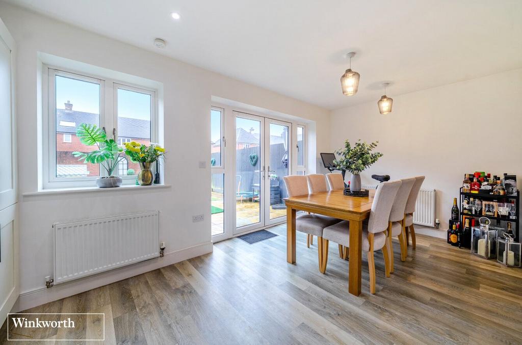 Kitchen Dining Area