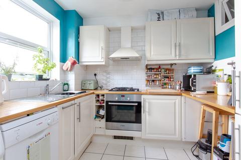 2 bedroom flat to rent, Barker Drive, London, NW1