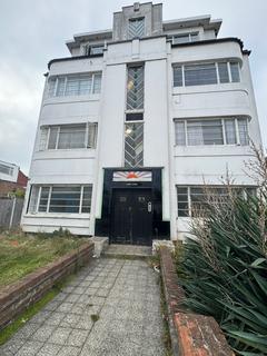 2 bedroom flat to rent, Canewdon Road, Westcliff-on-Sea SS0