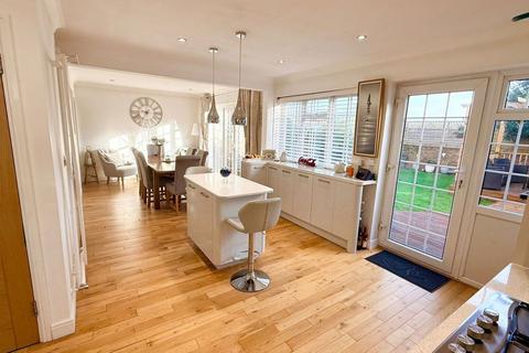 4 bedroom detached house for sale, Westland Gardens, Alverstoke, Gosport, PO12 2LT
