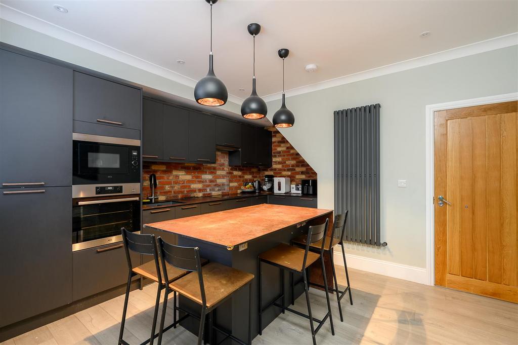 Kitchen 1