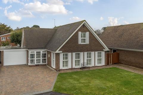 4 bedroom detached bungalow for sale, Hornbeam Close, Aldwick, PO21