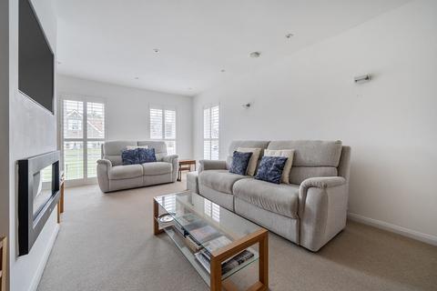4 bedroom detached bungalow for sale, Hornbeam Close, Aldwick, PO21