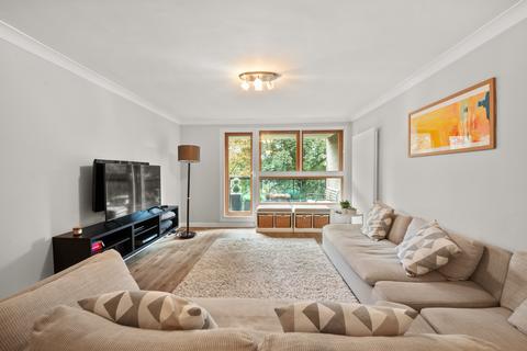 2 bedroom flat to rent, Gipsy Lane, London SW15