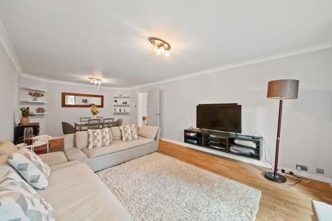 2 bedroom flat to rent, Gipsy Lane, London SW15