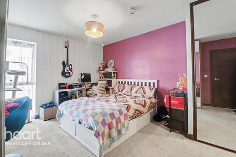 1 bedroom apartment for sale, Victoria Avenue, Southend-on-Sea
