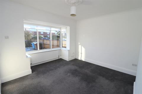 2 bedroom semi-detached house to rent, Cliffe Road, Market Weighton, York
