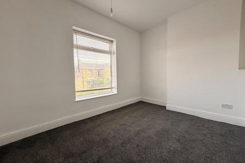 3 bedroom detached house to rent, Vicar Lane, Woodhouse, Sheffield, South Yorkshire, S13