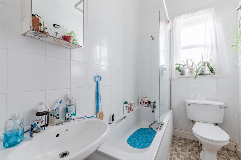 F3 - Bathroom