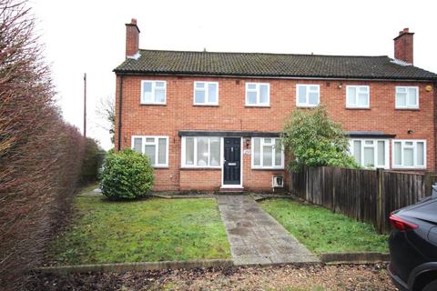 3 bedroom semi-detached house to rent, Leachcroft, Chalfont St Peter SL9