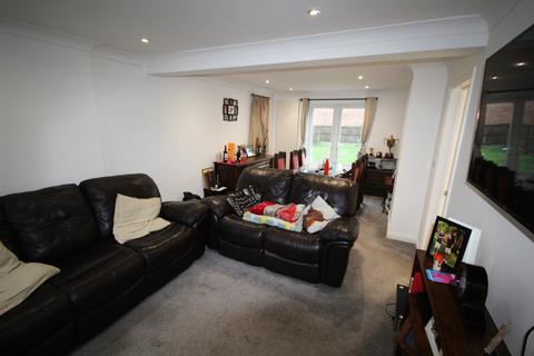 3 bedroom semi-detached house to rent, Leachcroft, Chalfont St Peter SL9