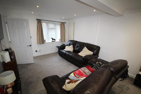 3 bedroom semi-detached house to rent, Leachcroft, Chalfont St Peter SL9