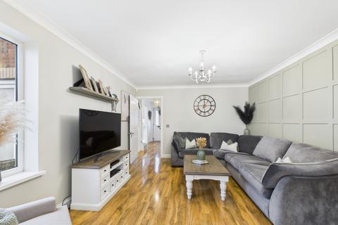 4 bedroom detached house for sale, Browns Way, Beverley, HU17 8FQ
