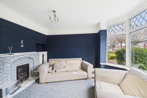 3 bedroom terraced house for sale, Cranbrook Avenue, Hull, HU6 7TX