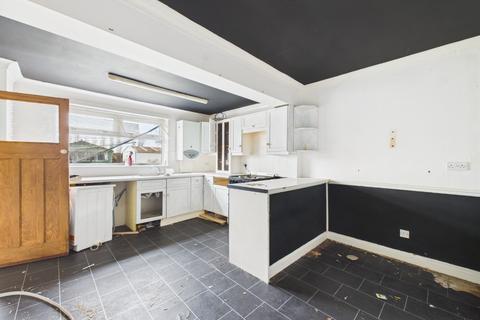 3 bedroom terraced house for sale, Cranbrook Avenue, Hull, HU6 7TX