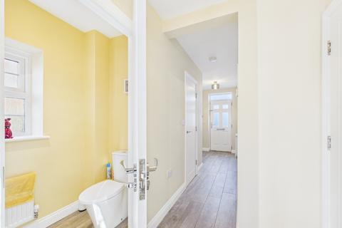 3 bedroom semi-detached house for sale, Harrison Croft, Gilberdyke, Brough, HU15 2GW