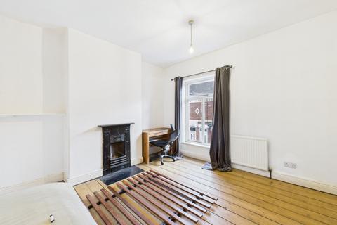 undefined, Raglan Avenue, Raglan Street, Hull,  HU5 2JB