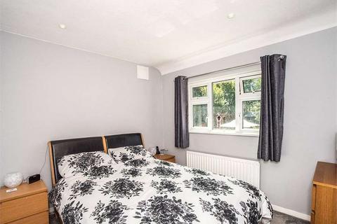 3 bedroom terraced house to rent, Morgan Drive, Greenhithe DA9