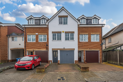 undefined, Uppingham Avenue, Stanmore, Middlesex