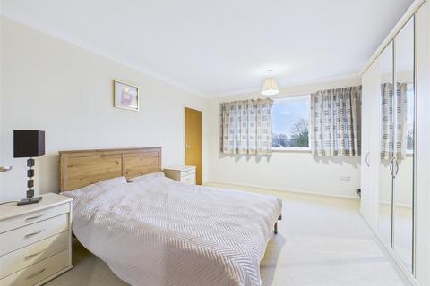 2 bedroom apartment to rent, Hill Turrets Close, Sheffield