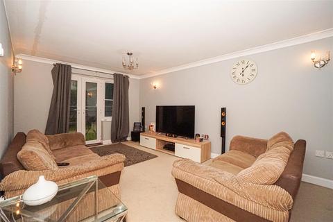 2 bedroom flat for sale, Helmsman Rise, St. Leonards-On-Sea
