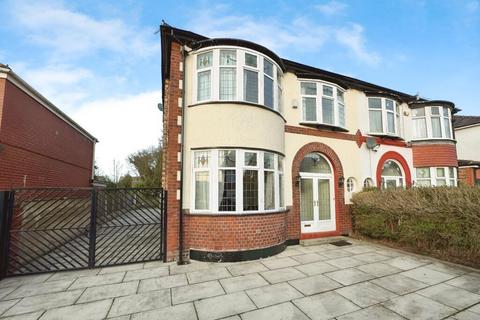 4 bedroom semi-detached house to rent, Brantingham Road, Whalley Range, Manchester
