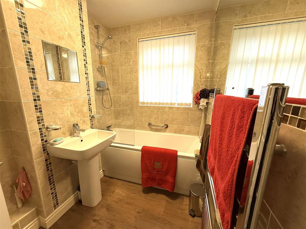 44 jos bath 3.jpeg