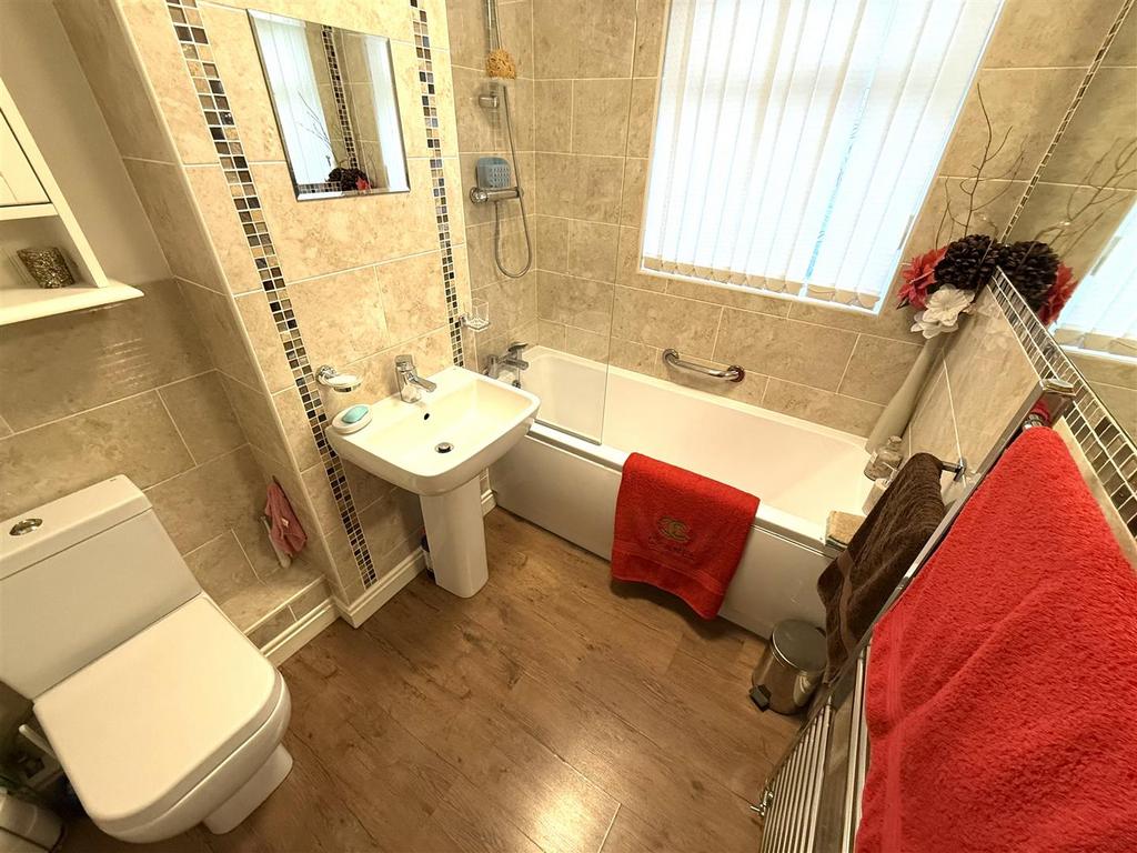 44 jos bath.jpeg