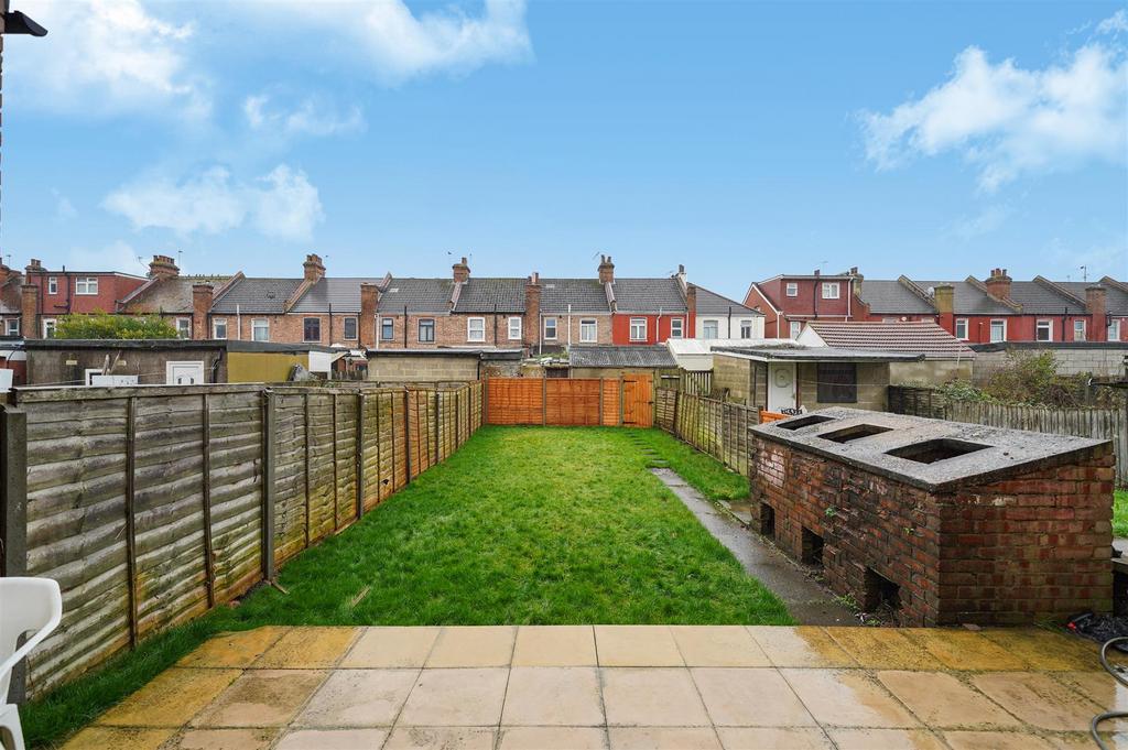 15 Waverley Avenue - Iy OG02y Cc7v Y3ax Di4 S8.jpg