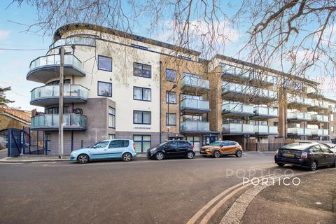 3 bedroom flat to rent, Paul Shekleton House, 40 Trinity Close, E11